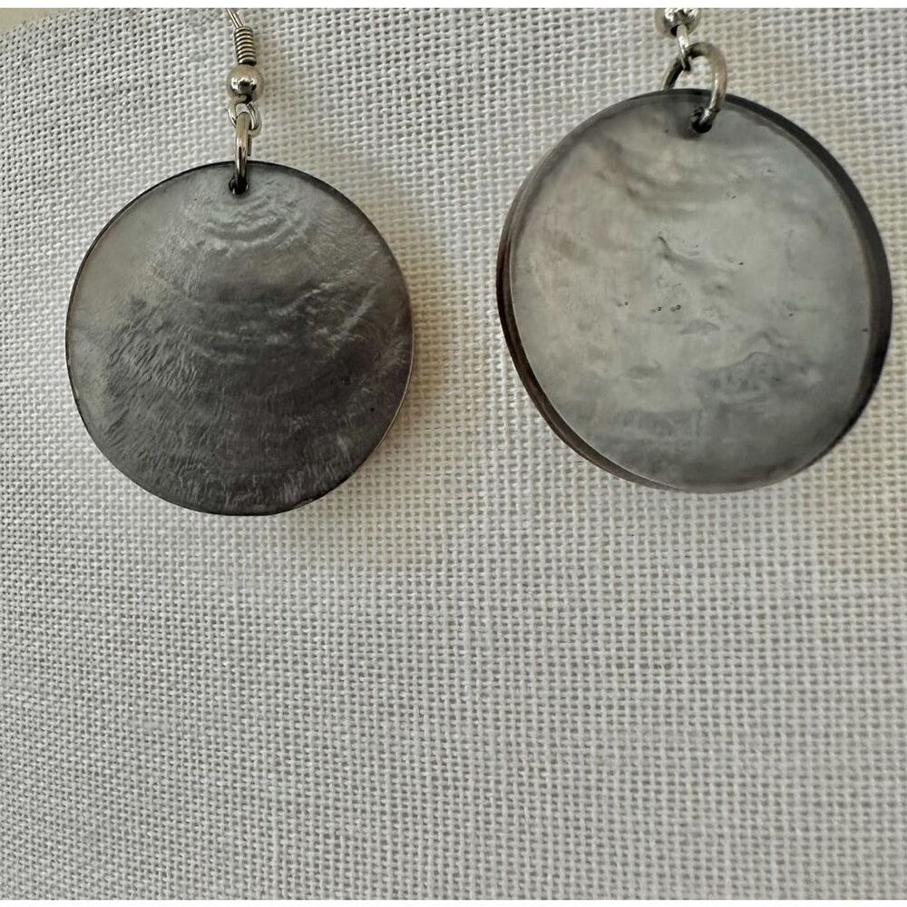 Grey circle drop earrings